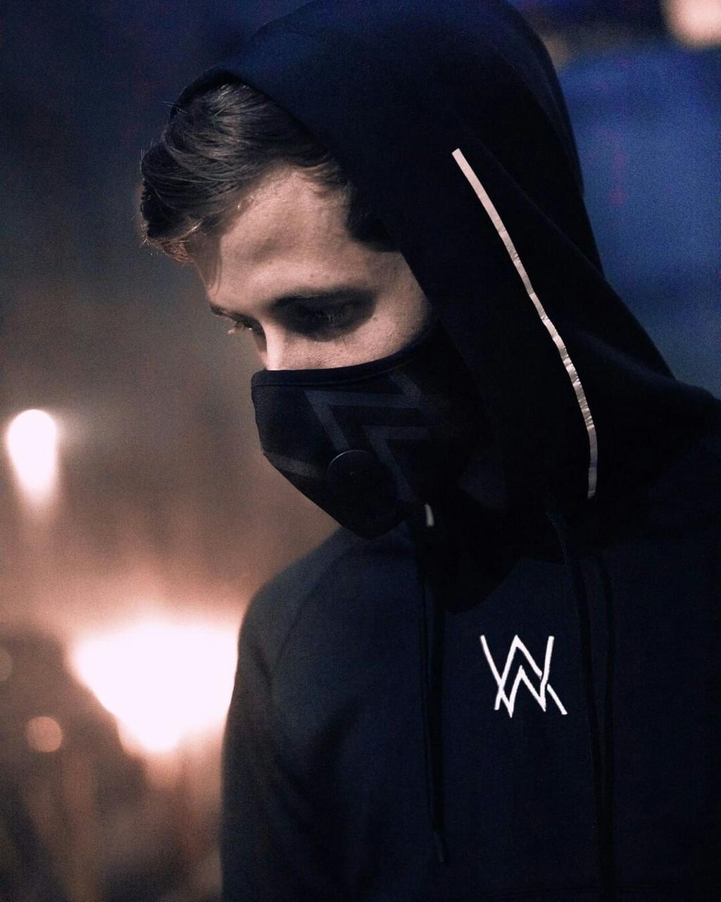 Alan Walker package ( Hoodie + cap + mask )